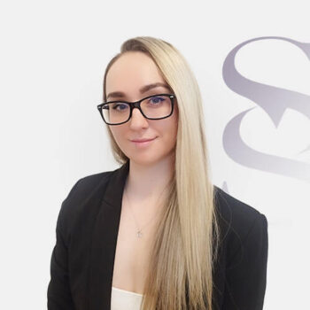 foto-web-koblihova-500x500 Mgr. Barbora Koblihová, advokátní koncipientka | Šmíd Legal s.r.o.